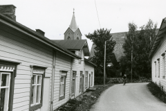 Pyöräilijä Porrin ja Poltin välissä
